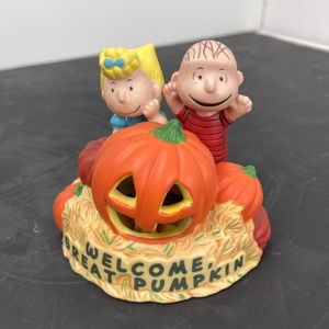 Peanuts decorative Halloween accents